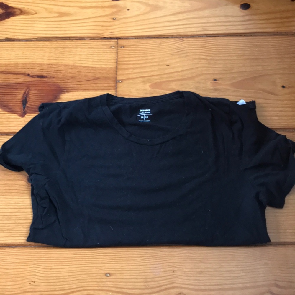 Black Old Navy Tee